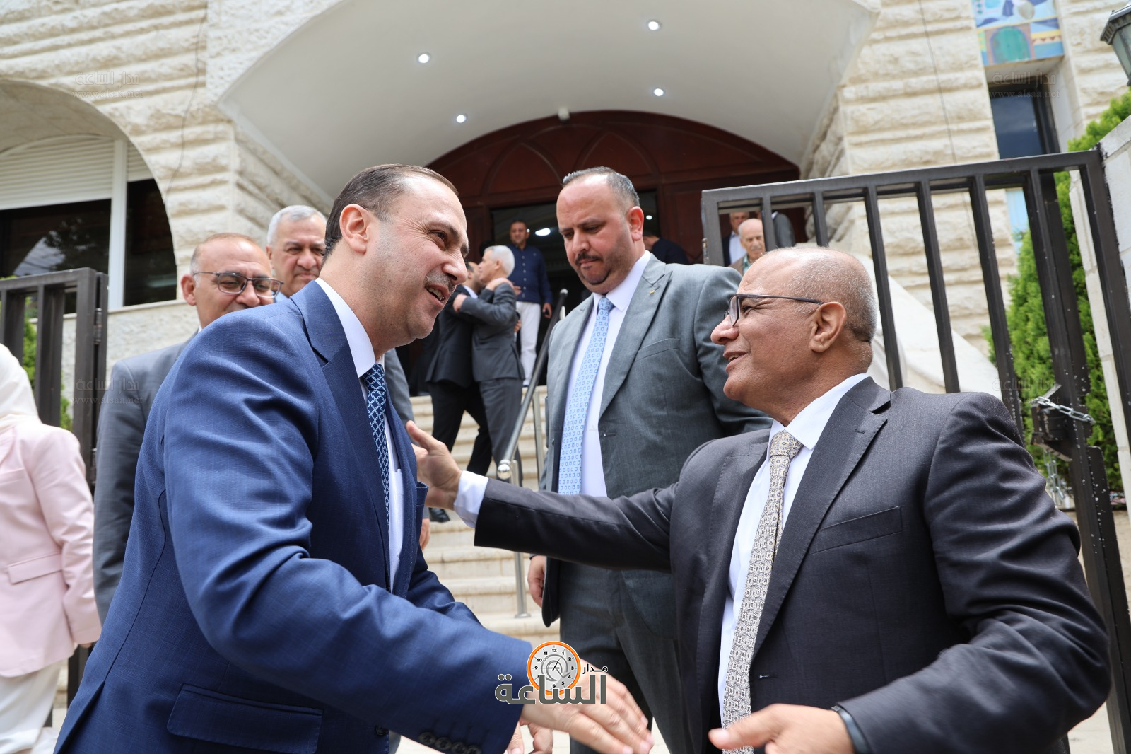 Madar Al-Saa Images 0.08670385555973781