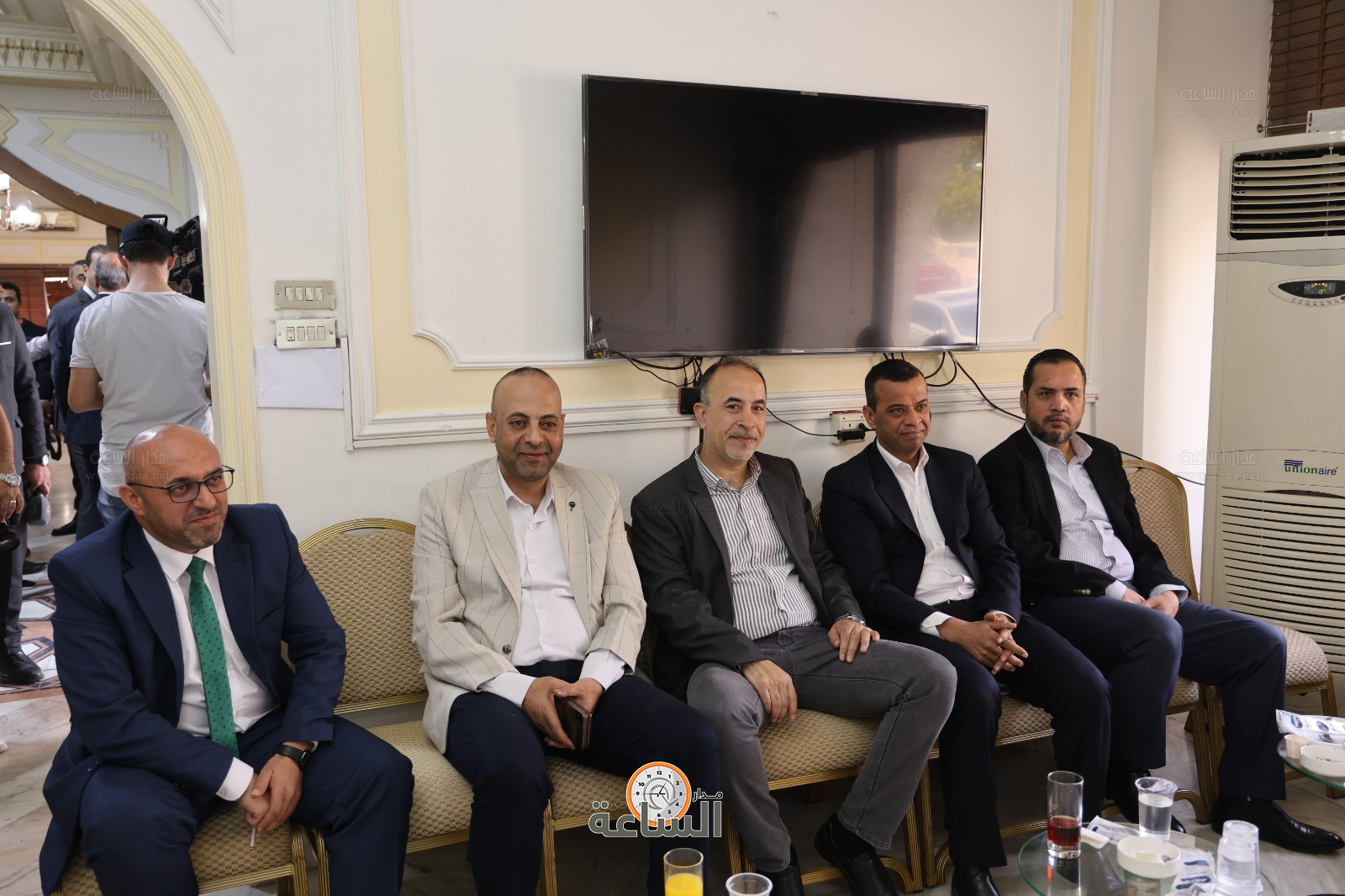 Madar Al-Saa Images 0.13205603423542078