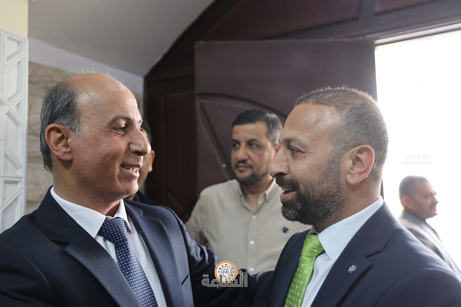 Madar Al-Saa Images 0.9062569333926025