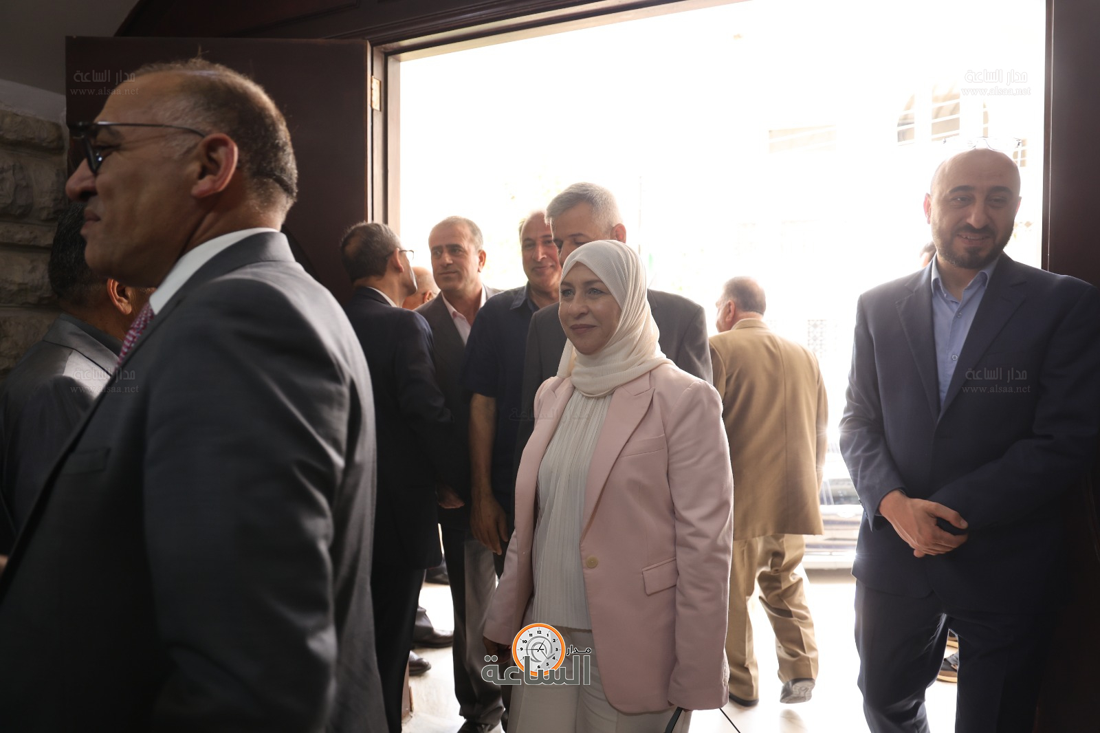 Madar Al-Saa Images 0.24794425389498564