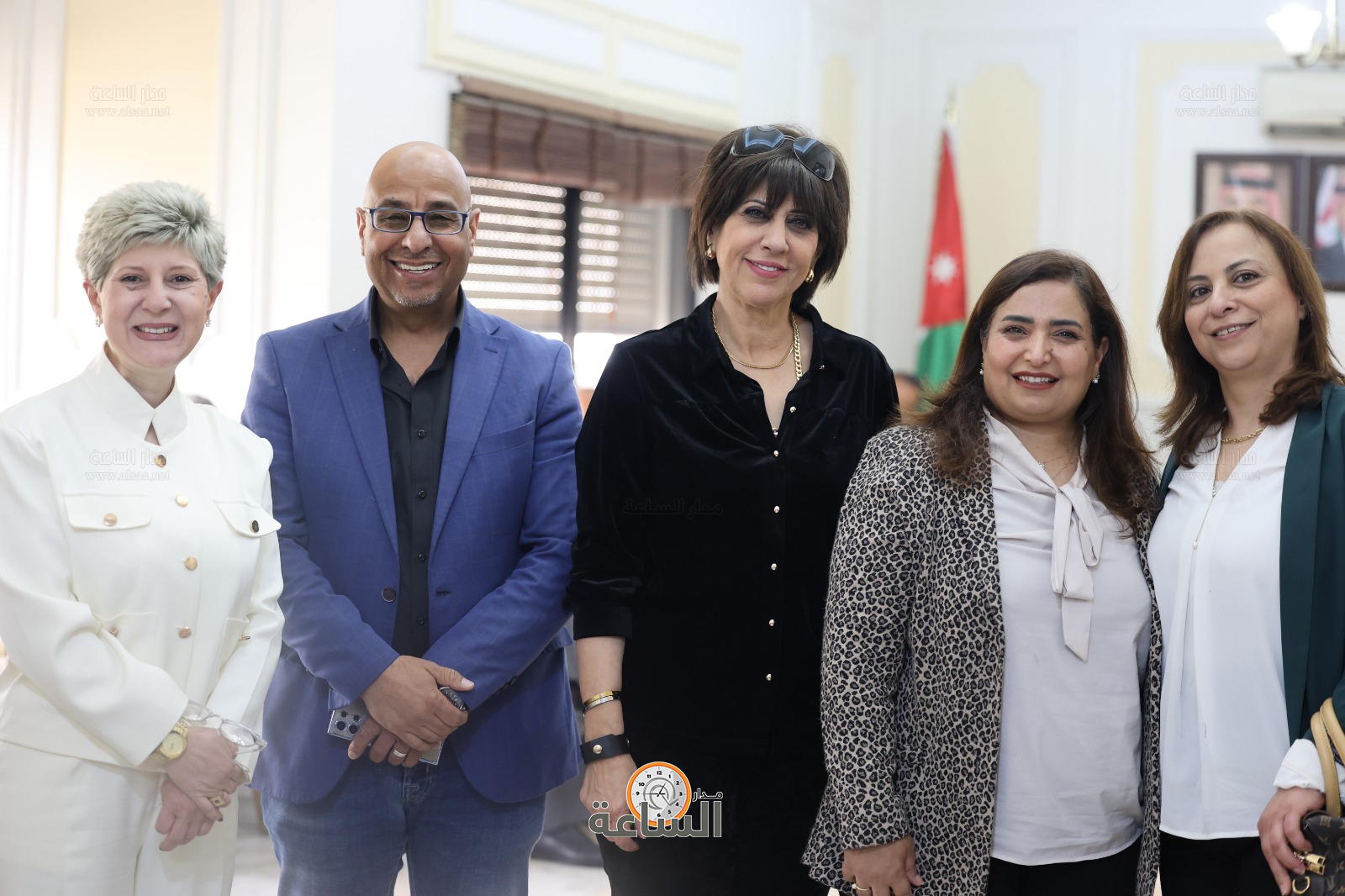 Madar Al-Saa Images 0.8559647272282085