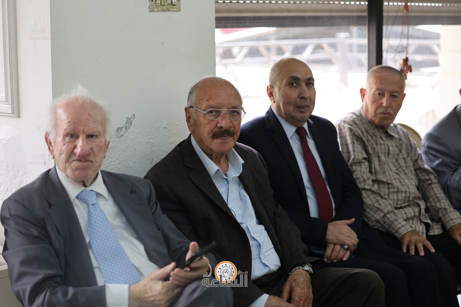 Madar Al-Saa Images 0.4498040835194862