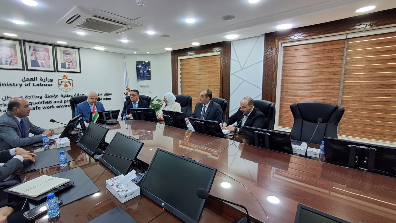 Madar Al-Saa Images 0.10485416578082696