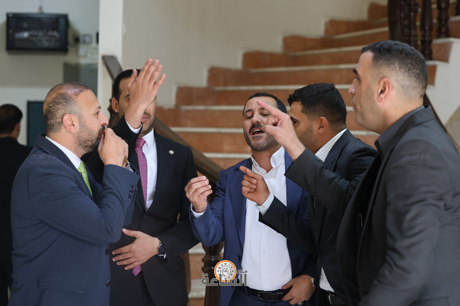 Madar Al-Saa Images 0.9859550872573363