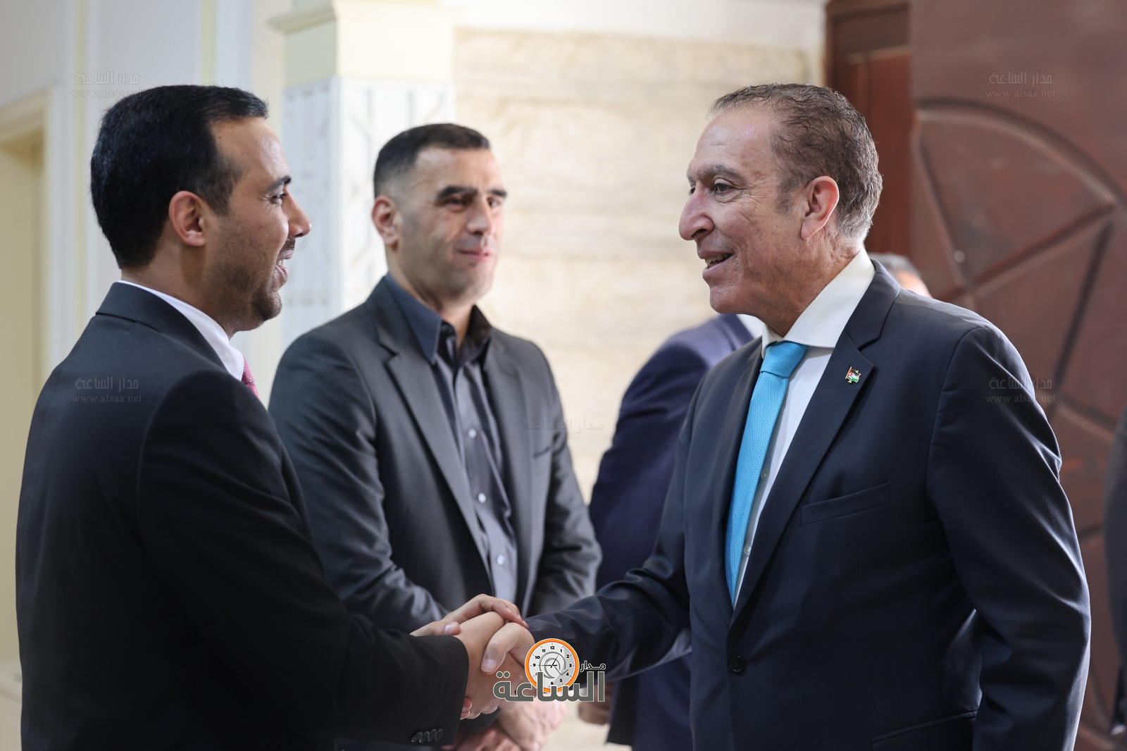 Madar Al-Saa Images 0.9947814076656665