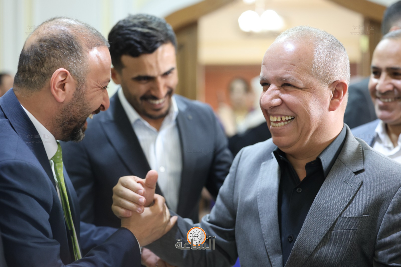 Madar Al-Saa Images 0.24417580373537984