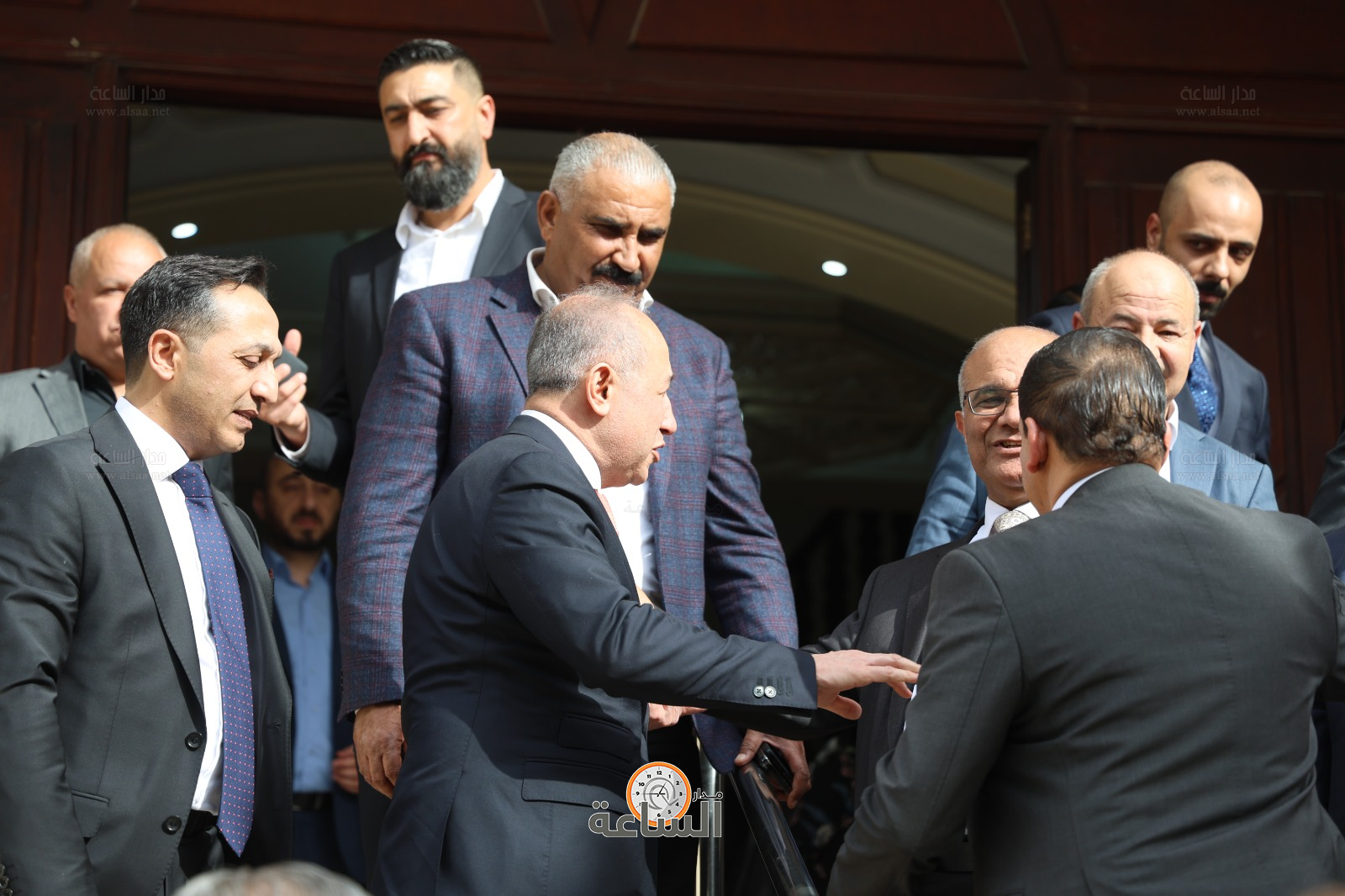 Madar Al-Saa Images 0.9515050957915632