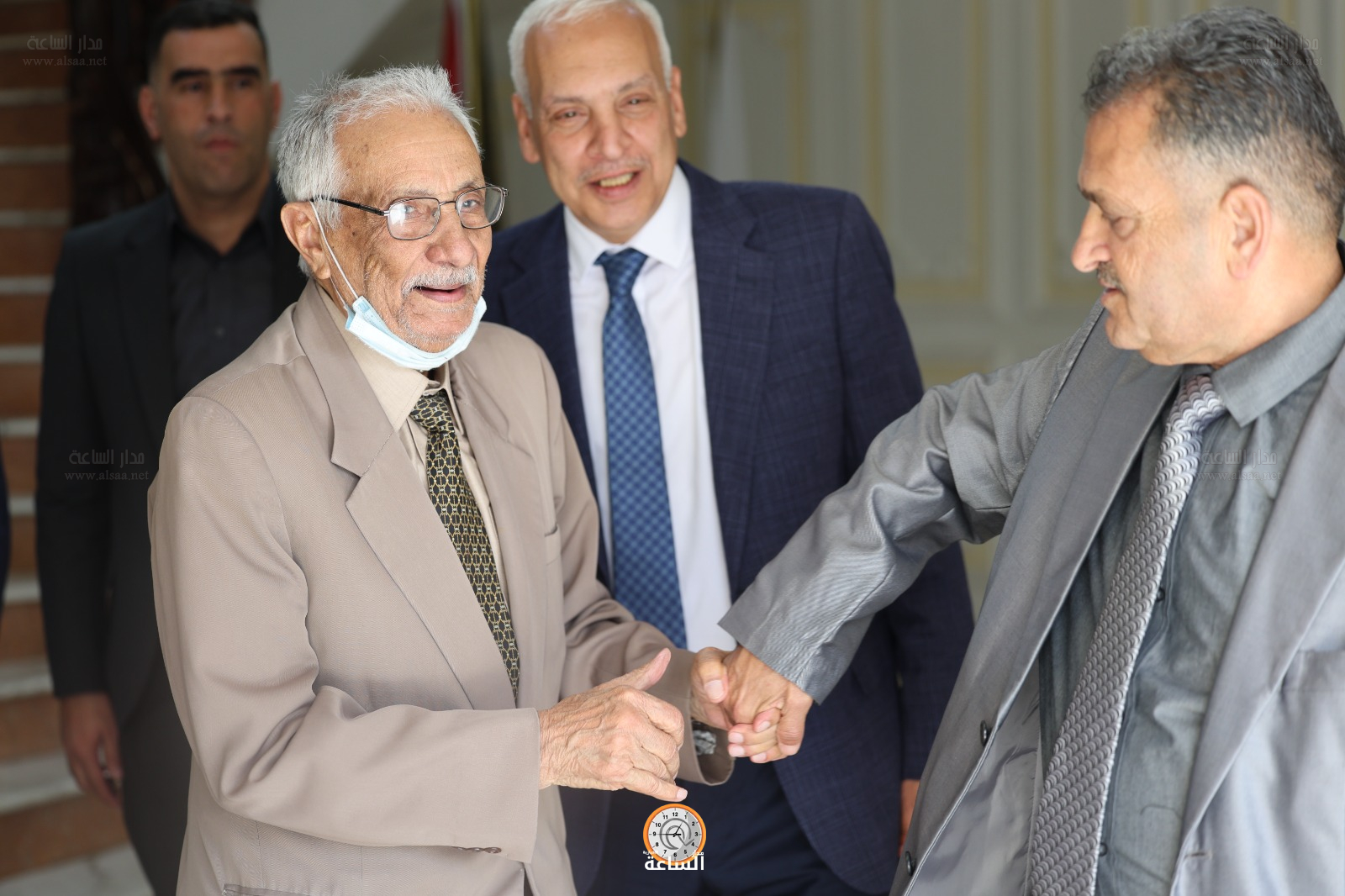 Madar Al-Saa Images 0.4475625675410443