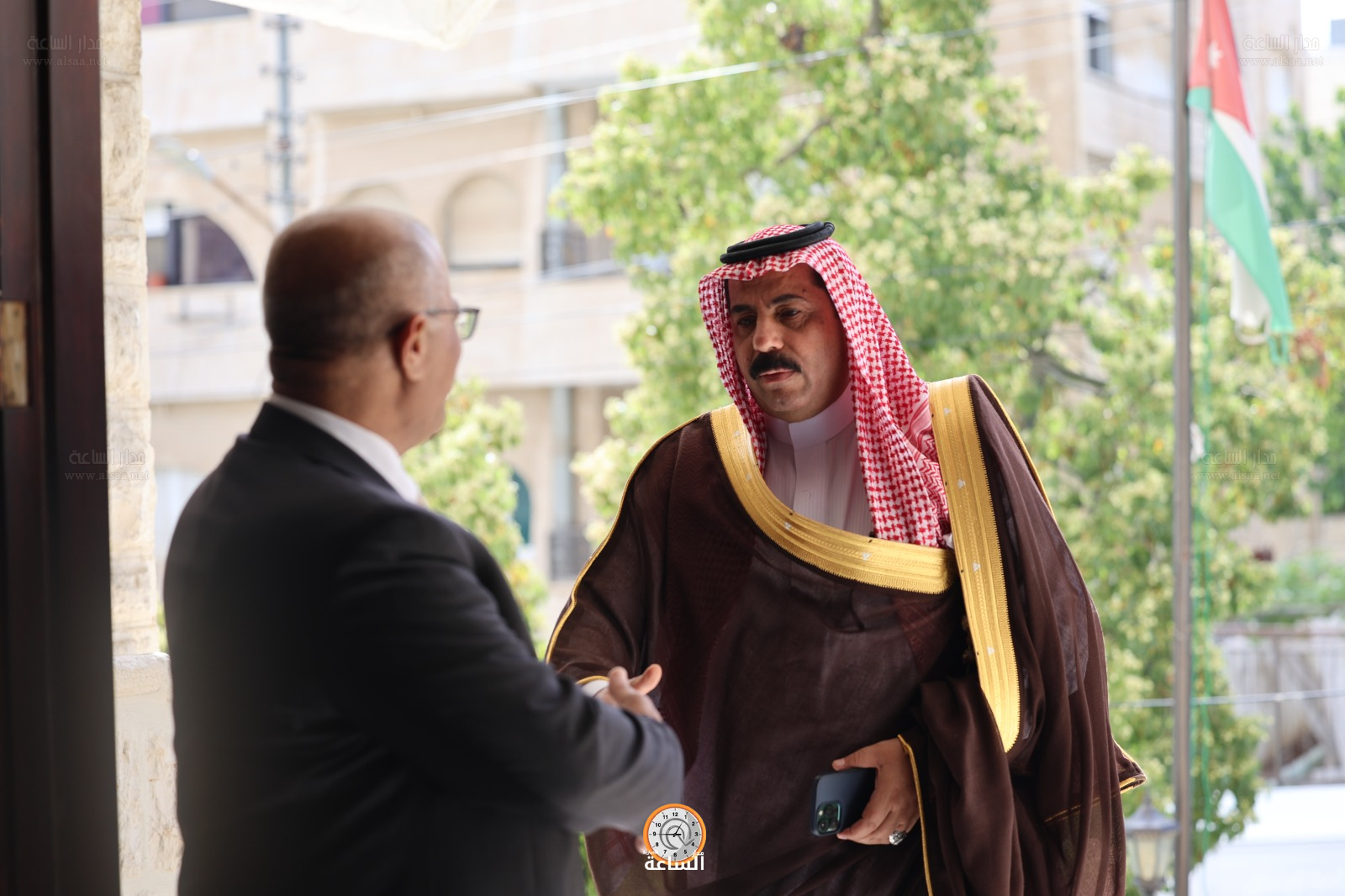 Madar Al-Saa Images 0.8596890150249221