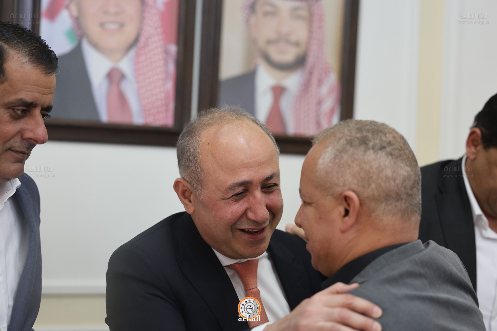 Madar Al-Saa Images 0.7782169004759094