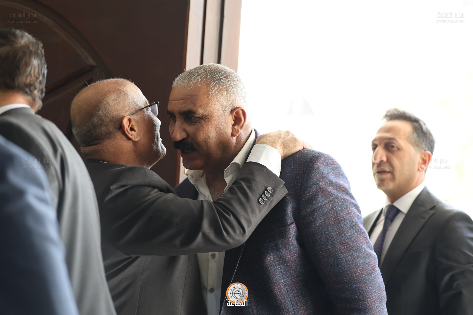 Madar Al-Saa Images 0.24485736192059326