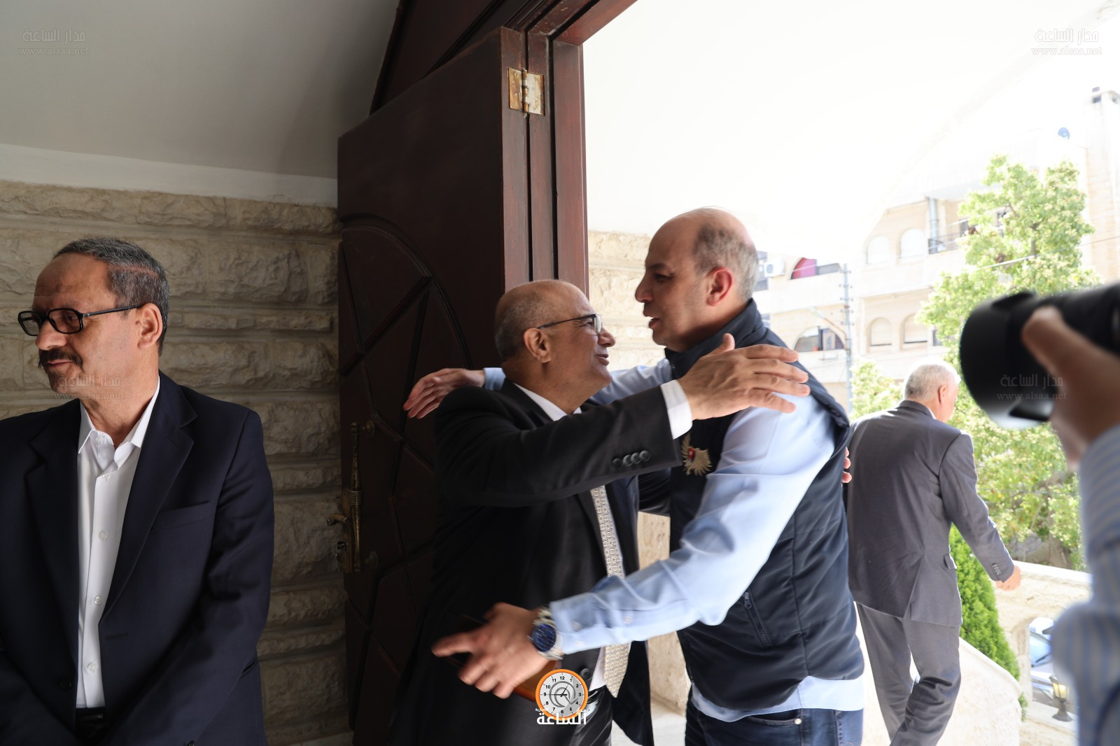 Madar Al-Saa Images 0.6145071902010965