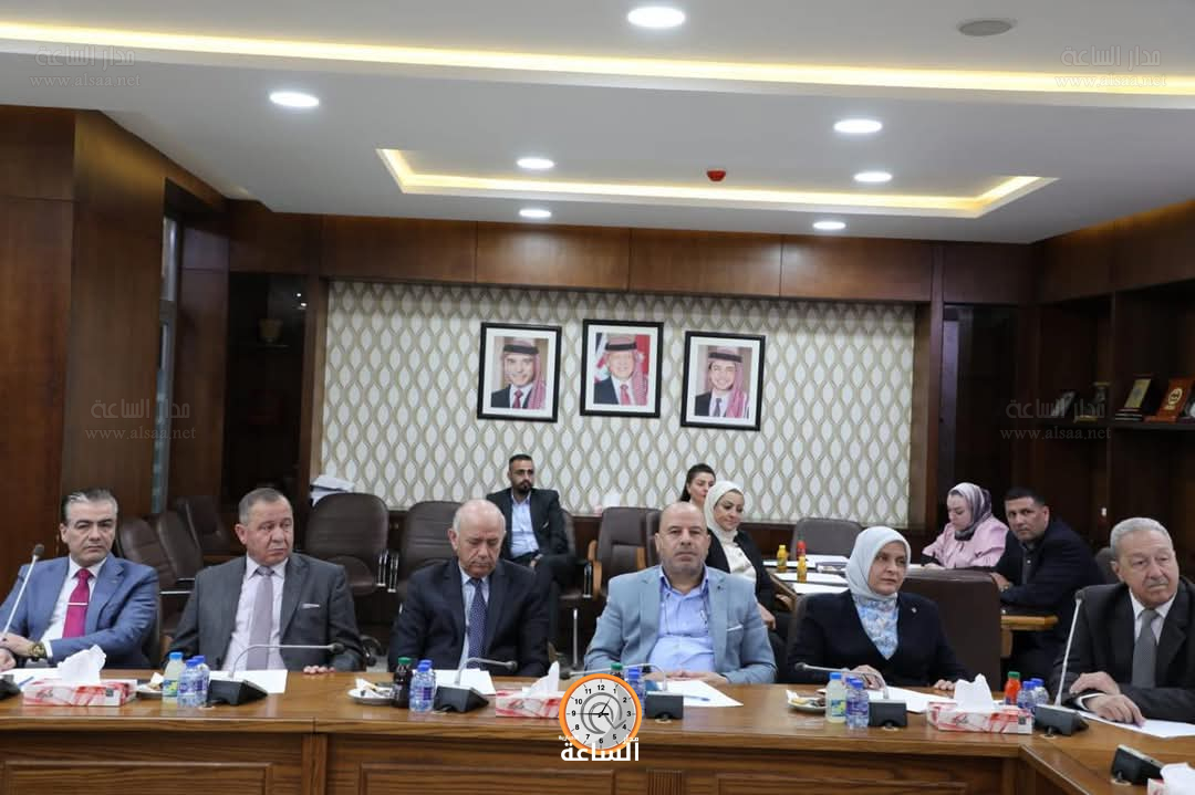 Madar Al-Saa Images 0.6072324515040615