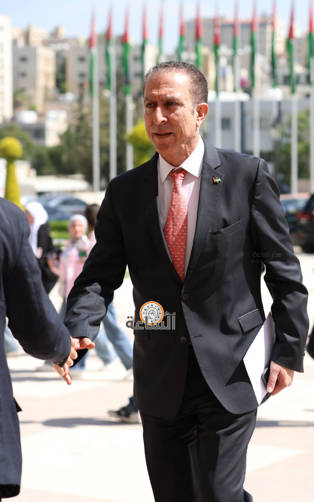 Madar Al-Saa Images 0.5487094033149894