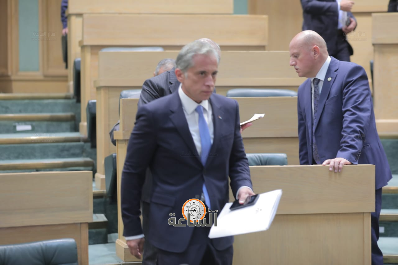 Madar Al-Saa Images 0.006378135122749762