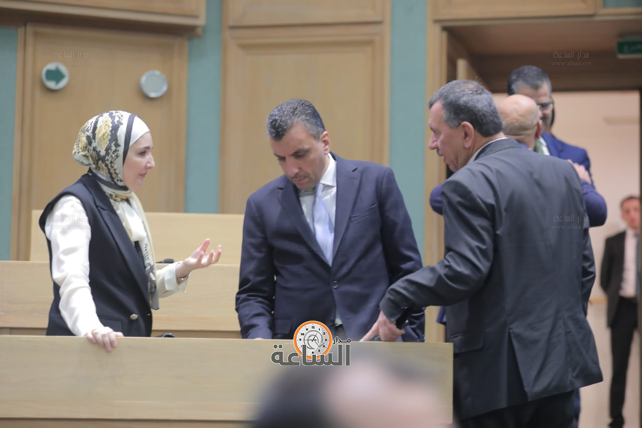 Madar Al-Saa Images 0.7914502615624052