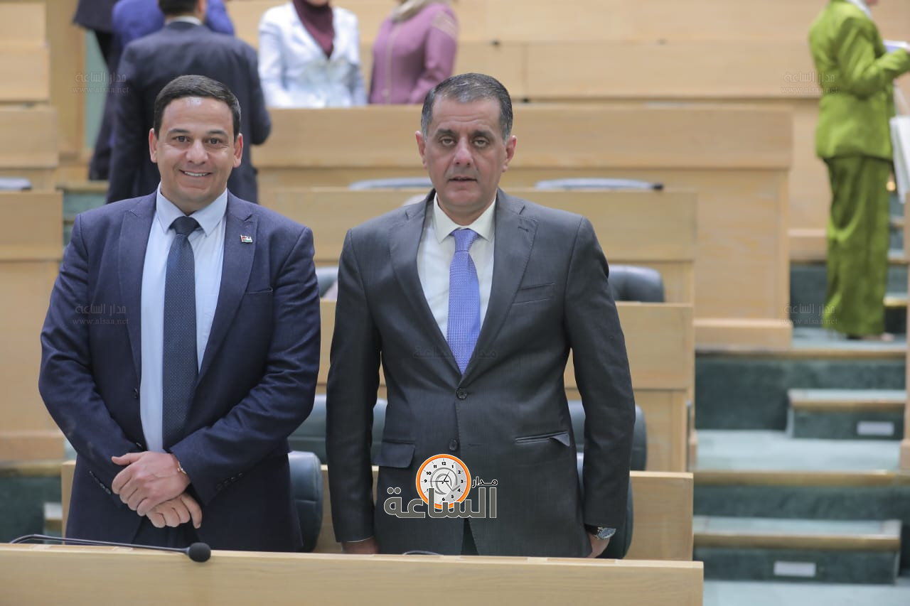 Madar Al-Saa Images 0.2016372346239782