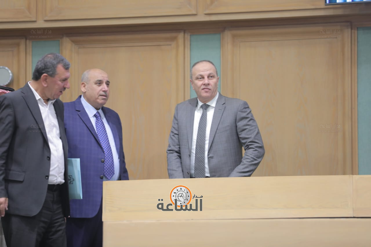 Madar Al-Saa Images 0.01498373469500458