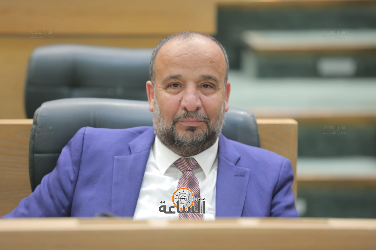 Madar Al-Saa Images 0.9926452623359625