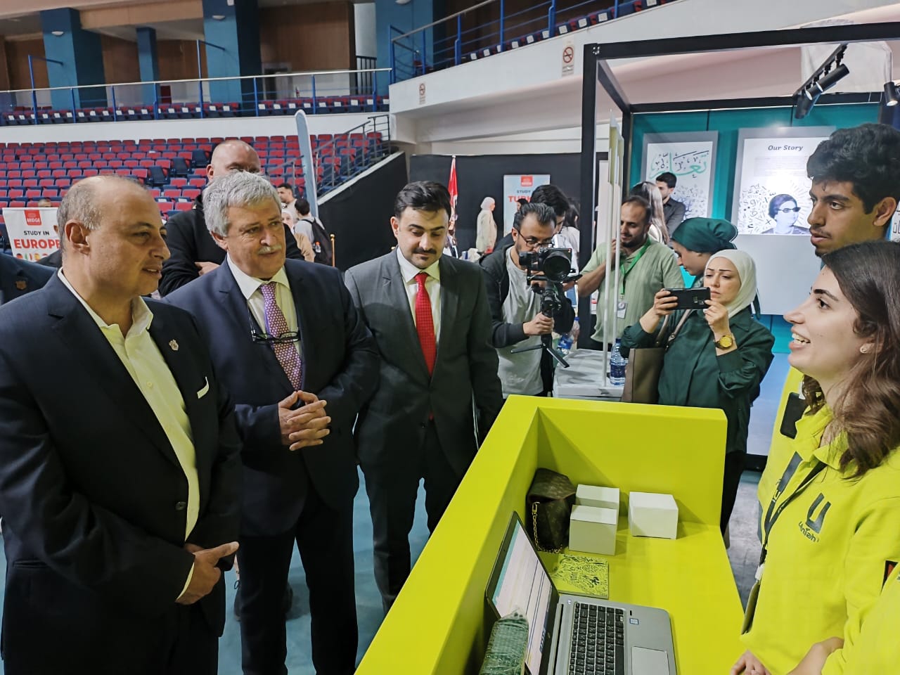 Madar Al-Saa Images 0.5252482134993238