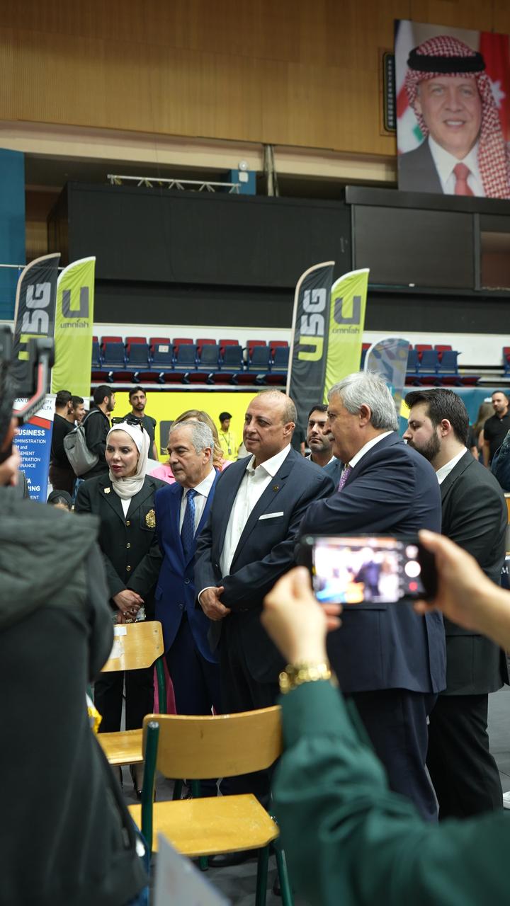 Madar Al-Saa Images 0.4981128567313855