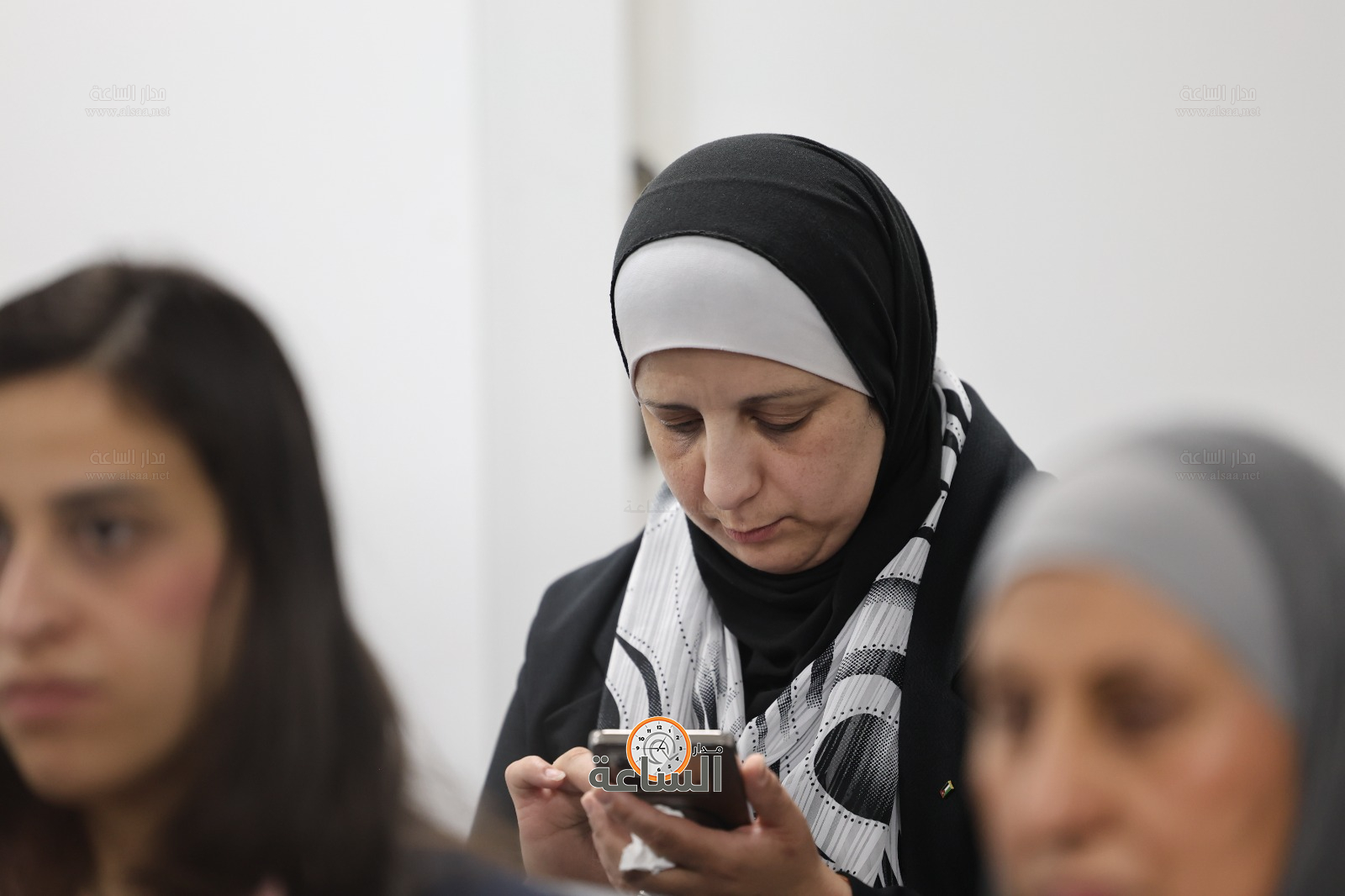 Madar Al-Saa Images 0.6627138169375143