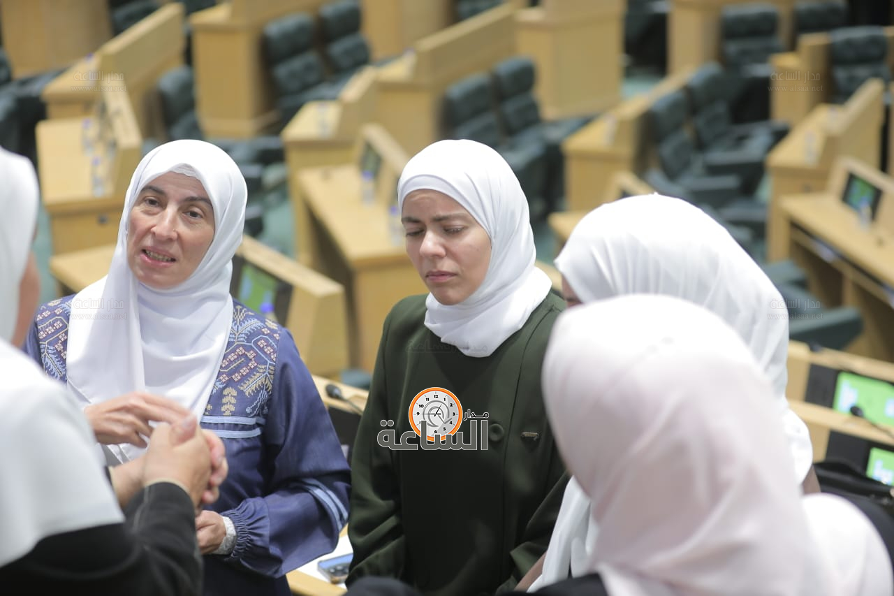 Madar Al-Saa Images 0.6909673934846013