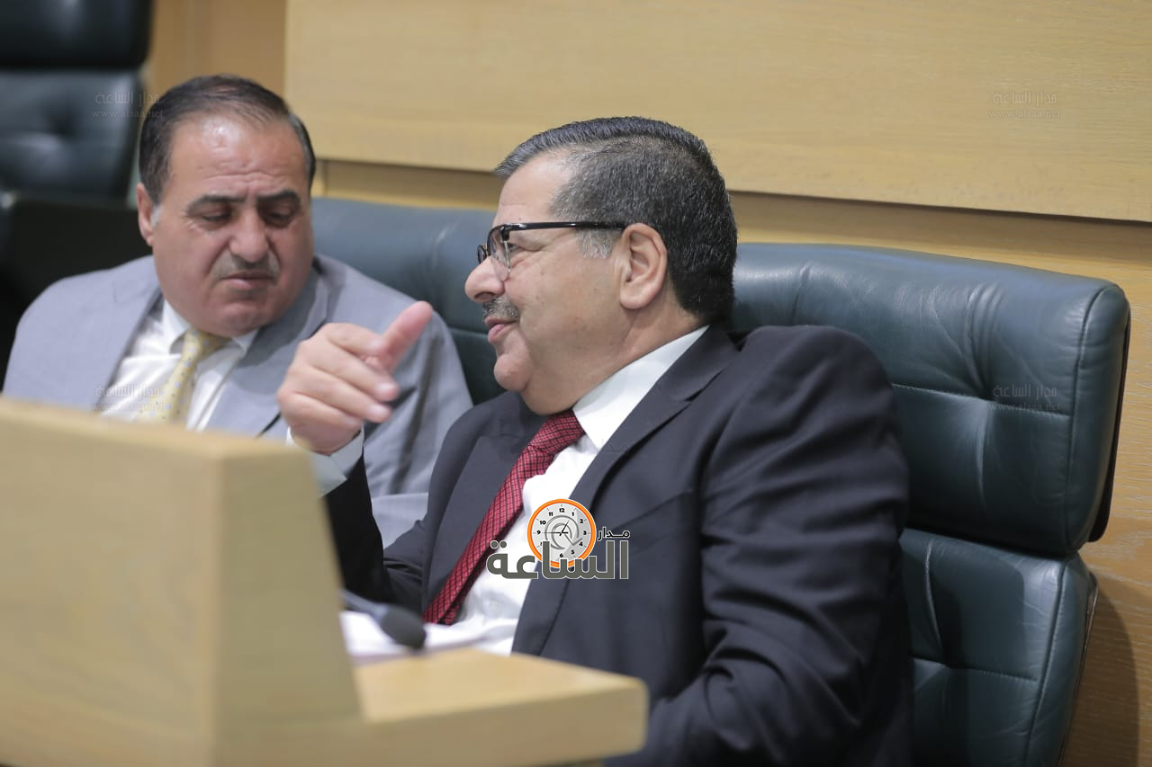 Madar Al-Saa Images 0.8823858849684956