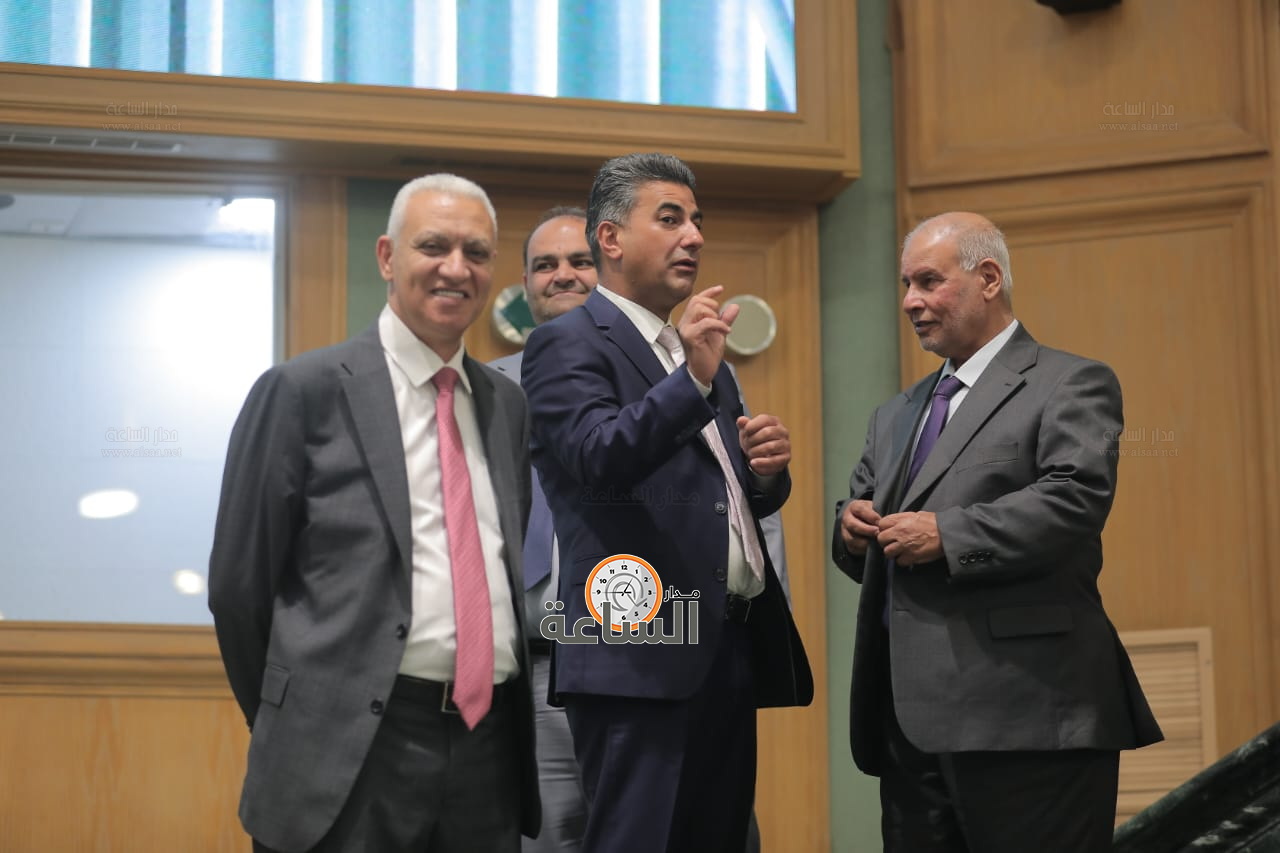 Madar Al-Saa Images 0.3043107140995037