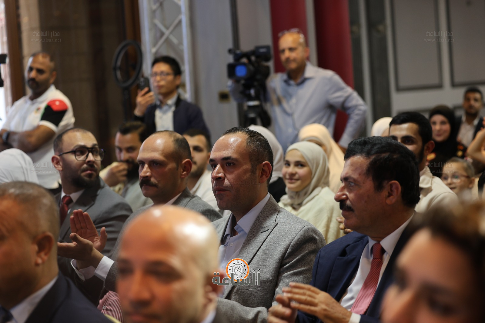 Madar Al-Saa Images 0.9147183797752623