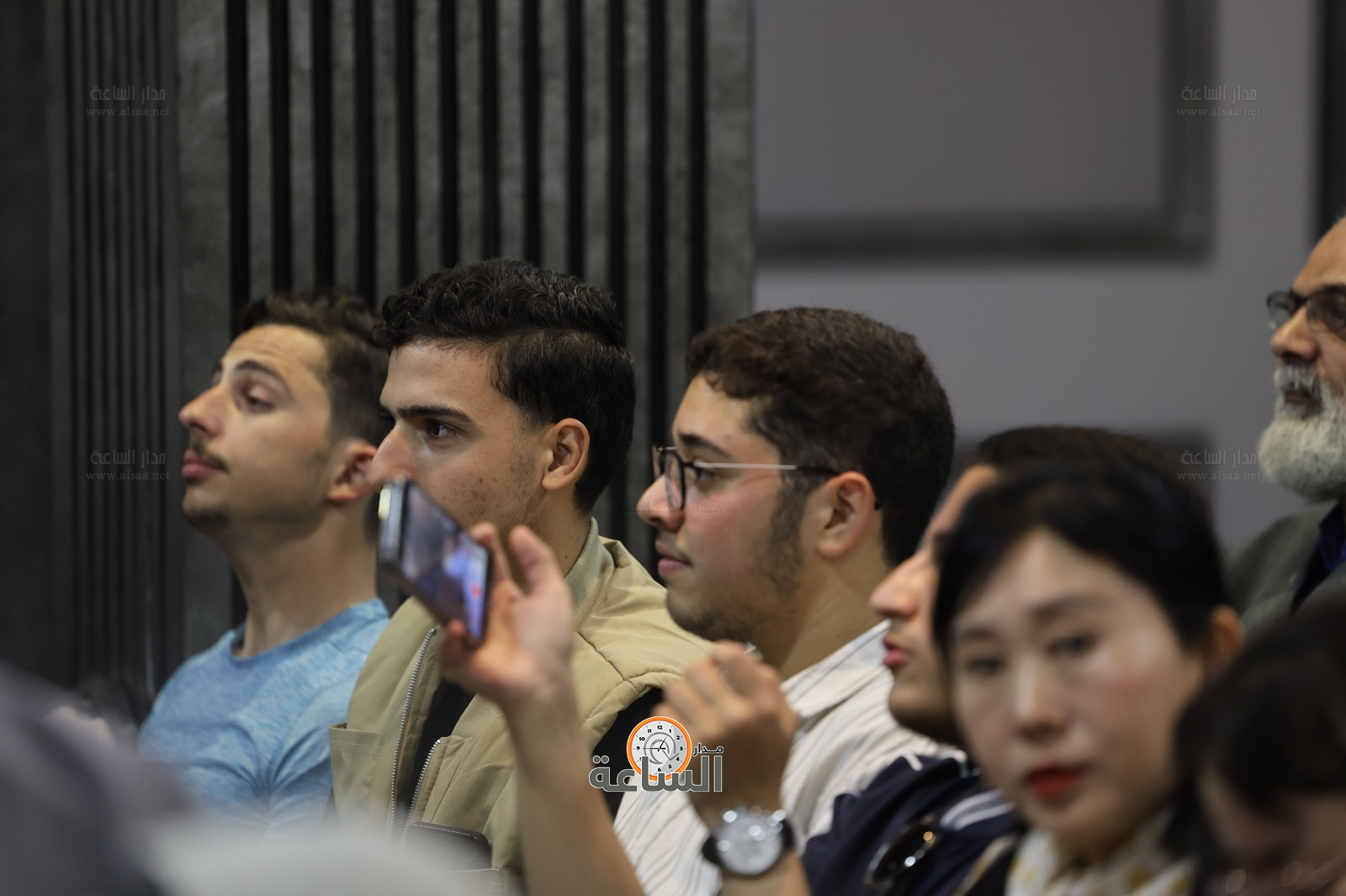 Madar Al-Saa Images 0.040444534460089776