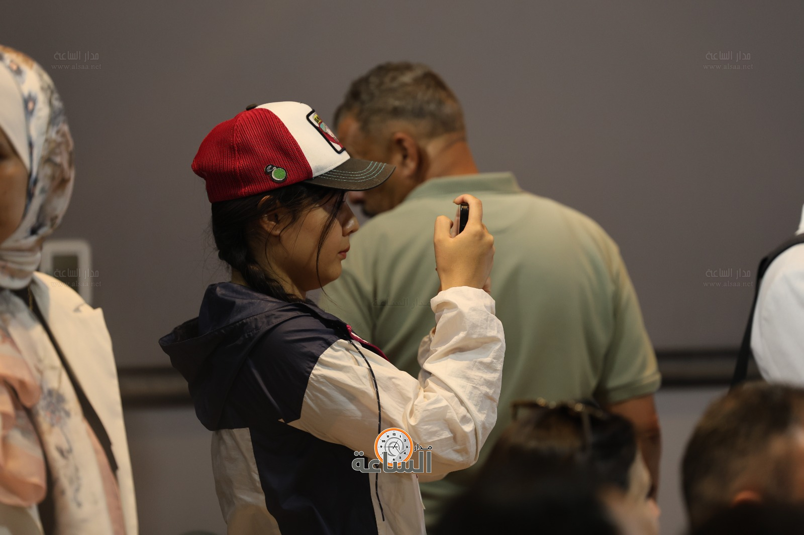 Madar Al-Saa Images 0.15680396461525792