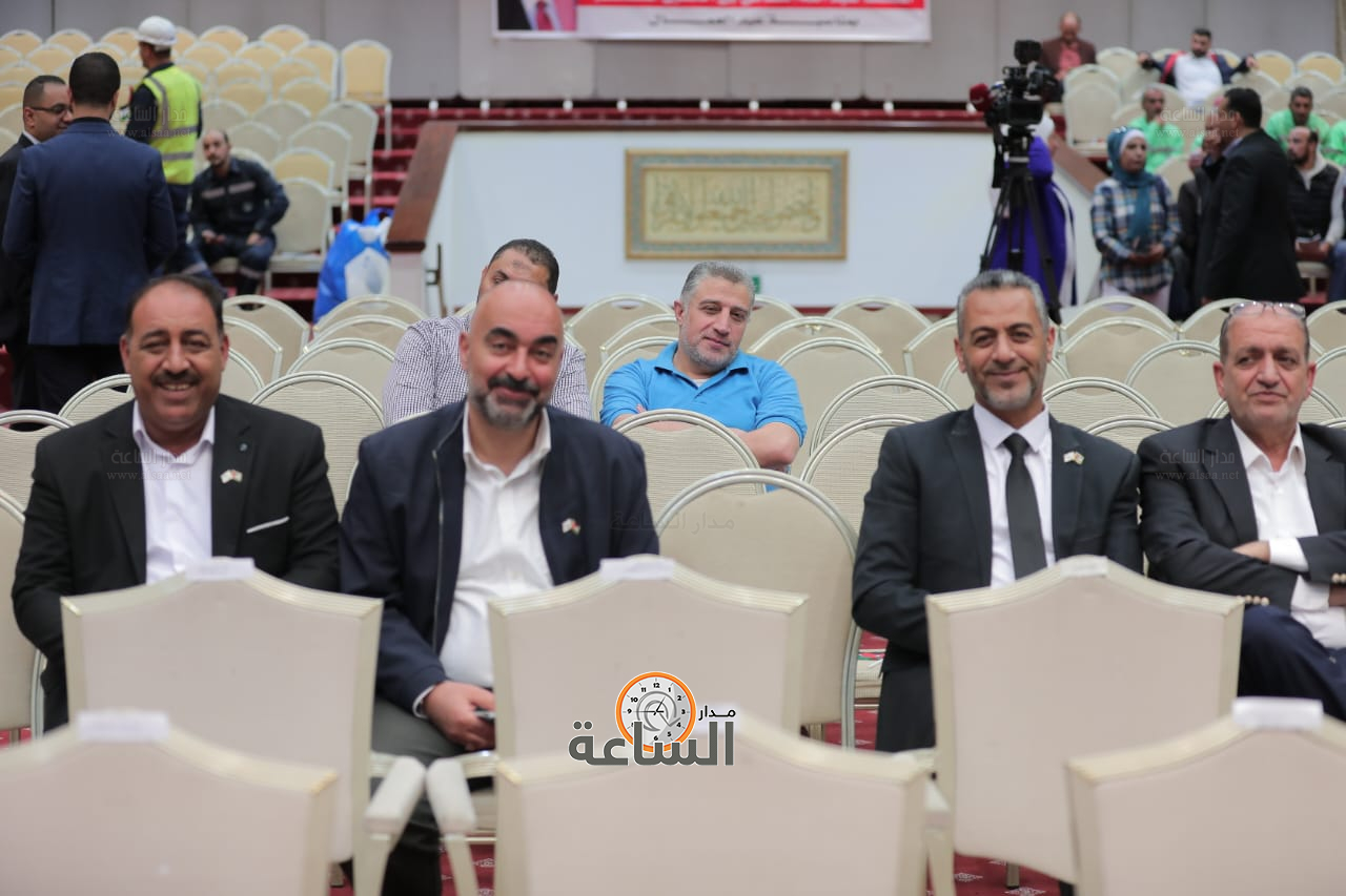 Madar Al-Saa Images 0.49232130114404815