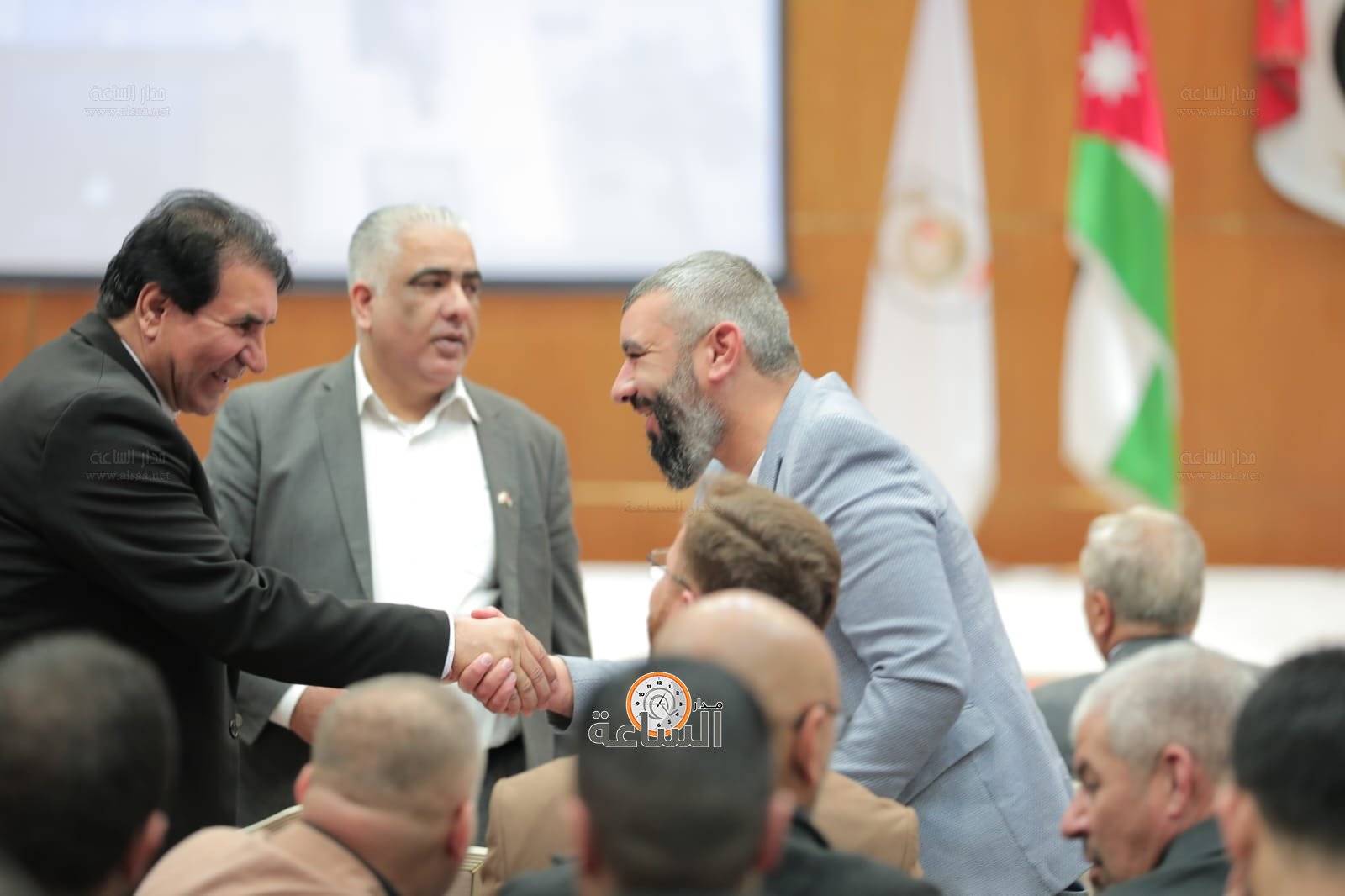 Madar Al-Saa Images 0.834597246476471