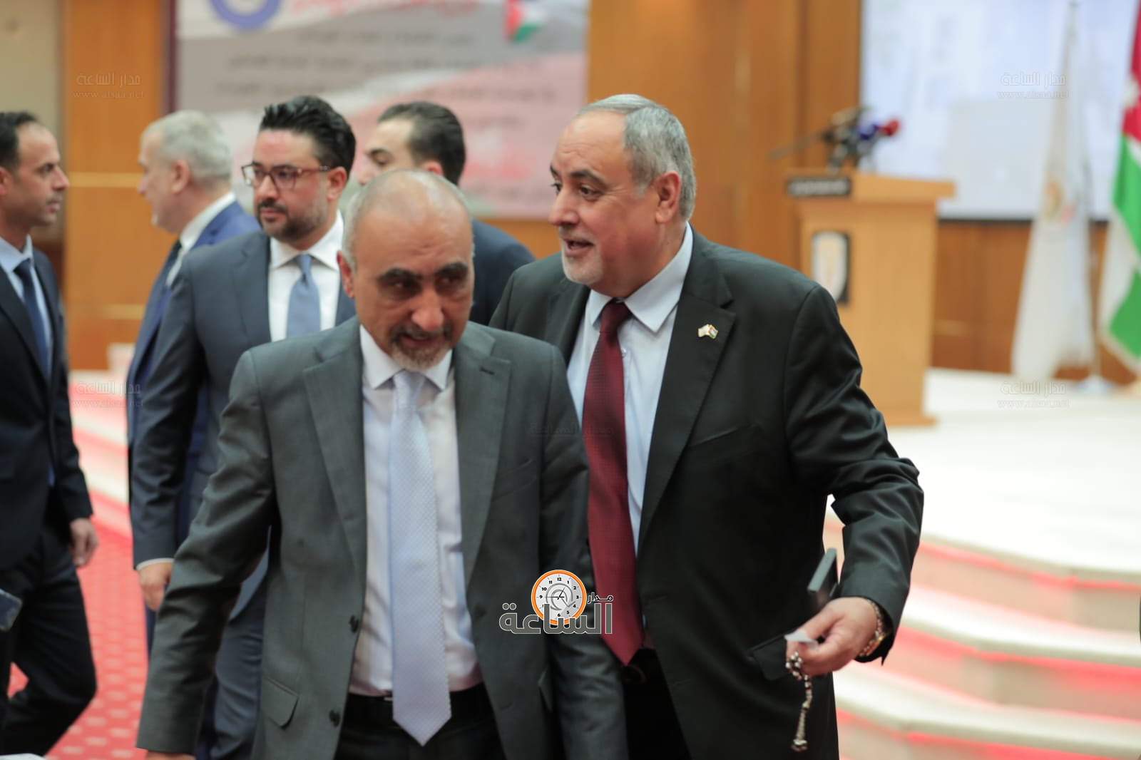 Madar Al-Saa Images 0.9040166165854201