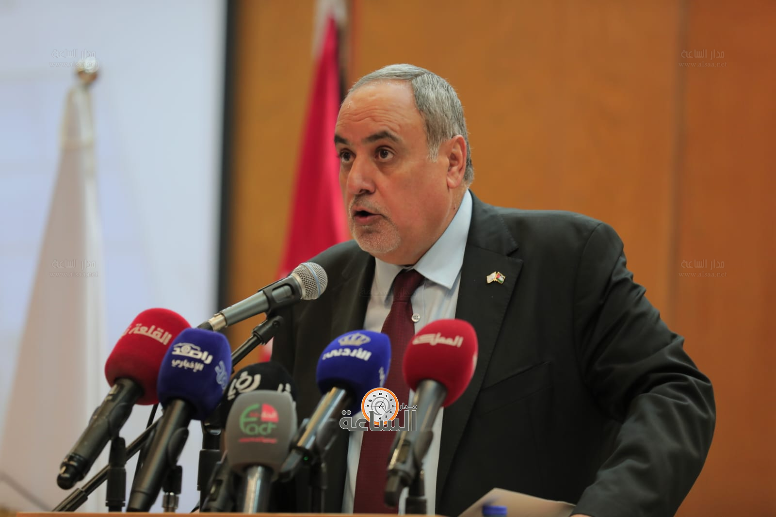 Madar Al-Saa Images 0.5101244589287085