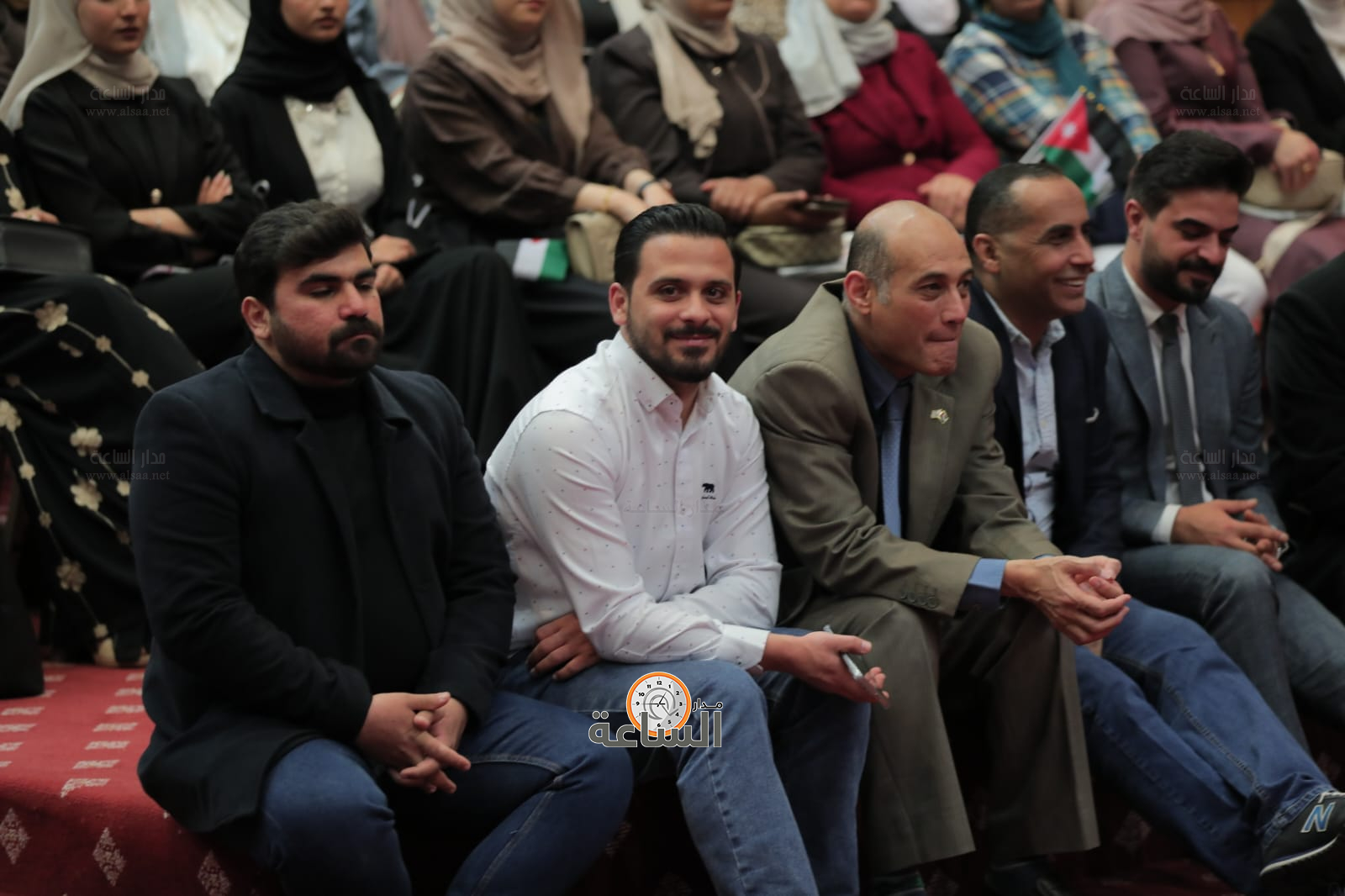 Madar Al-Saa Images 0.3830384211199056