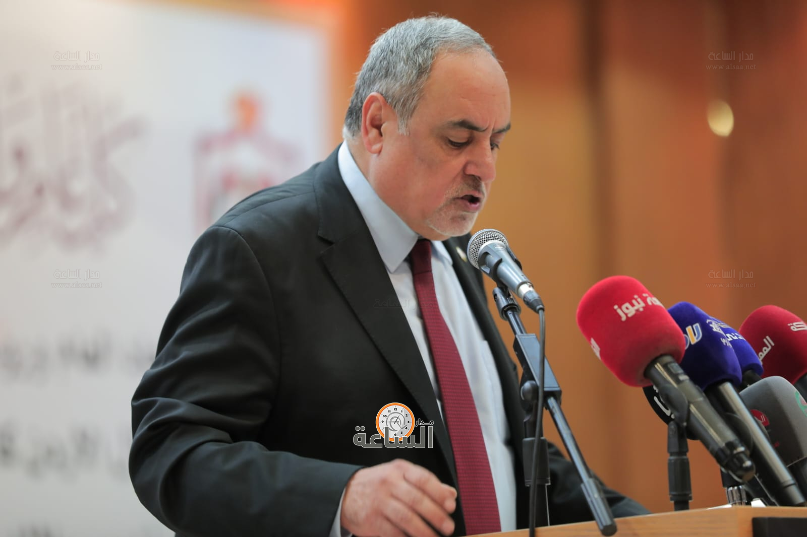 Madar Al-Saa Images 0.55757186777483