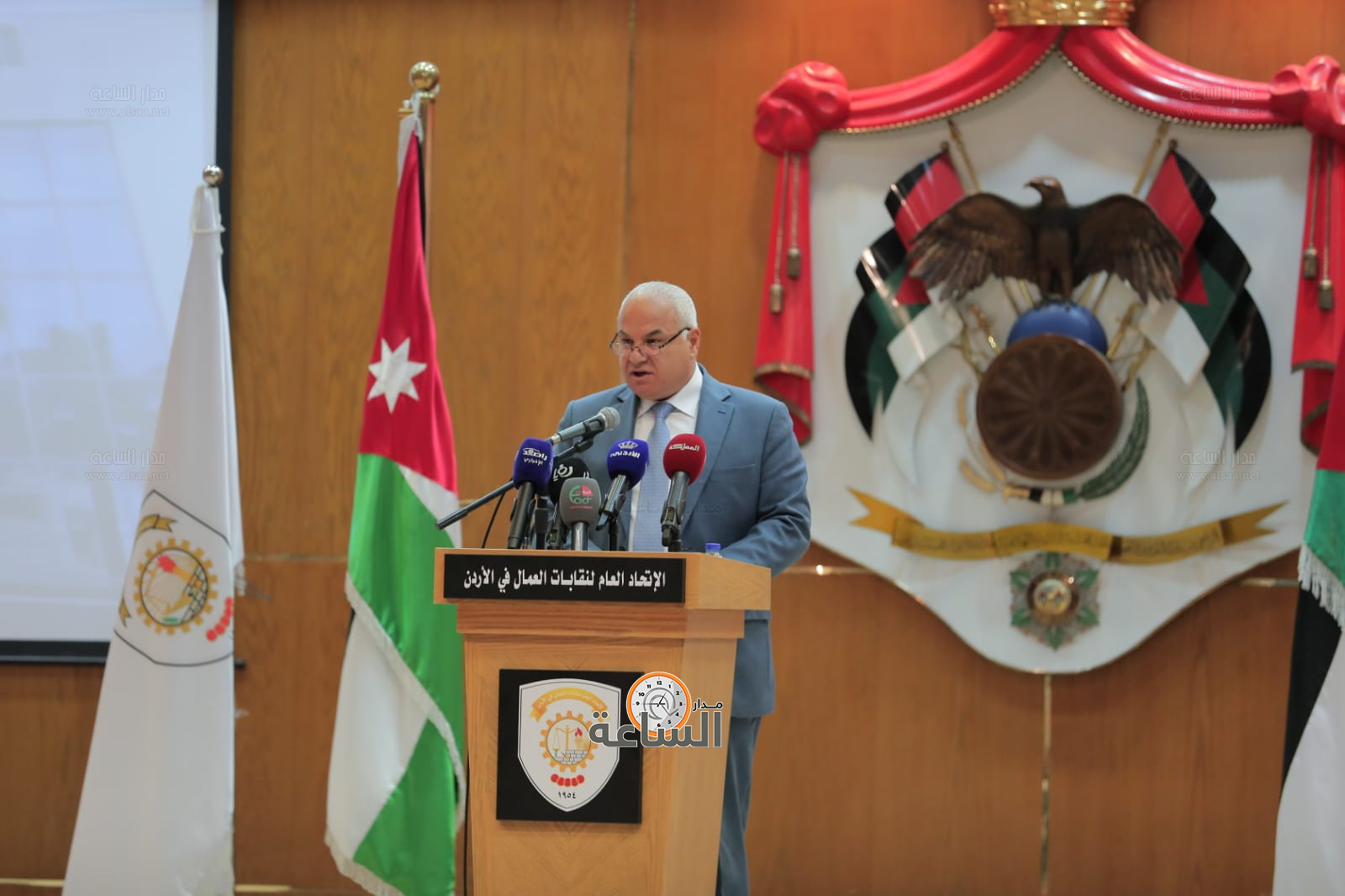 Madar Al-Saa Images 0.8675900725124795