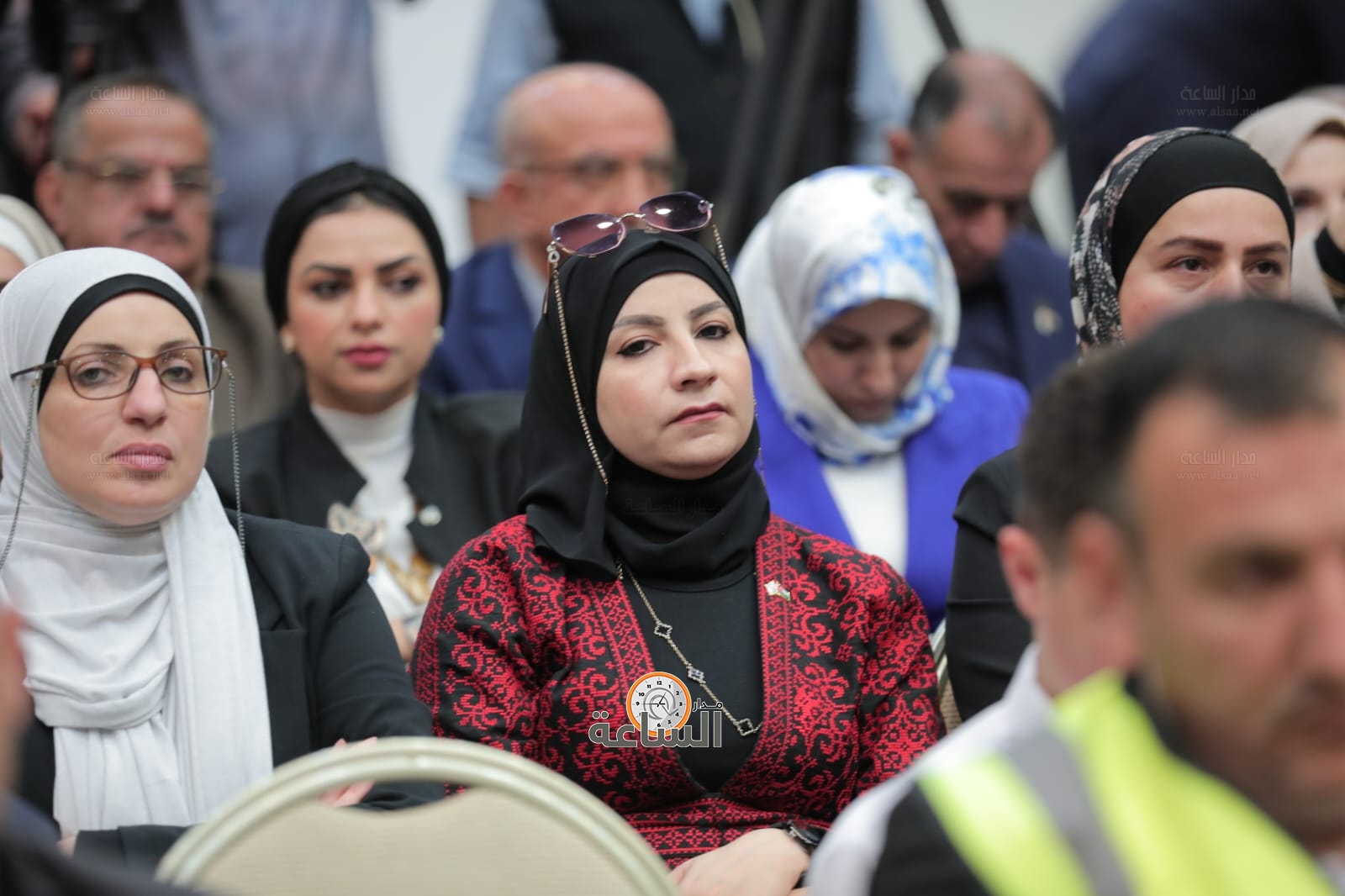 Madar Al-Saa Images 0.39282097335732735