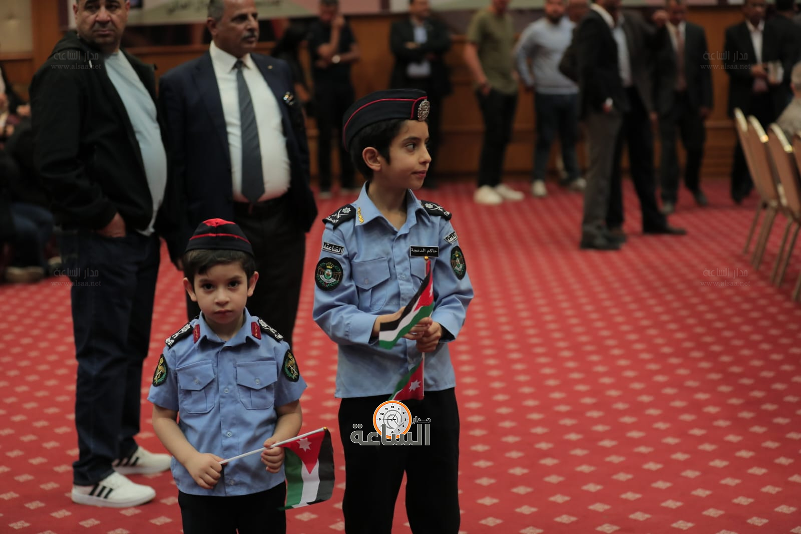 Madar Al-Saa Images 0.3935055529213668