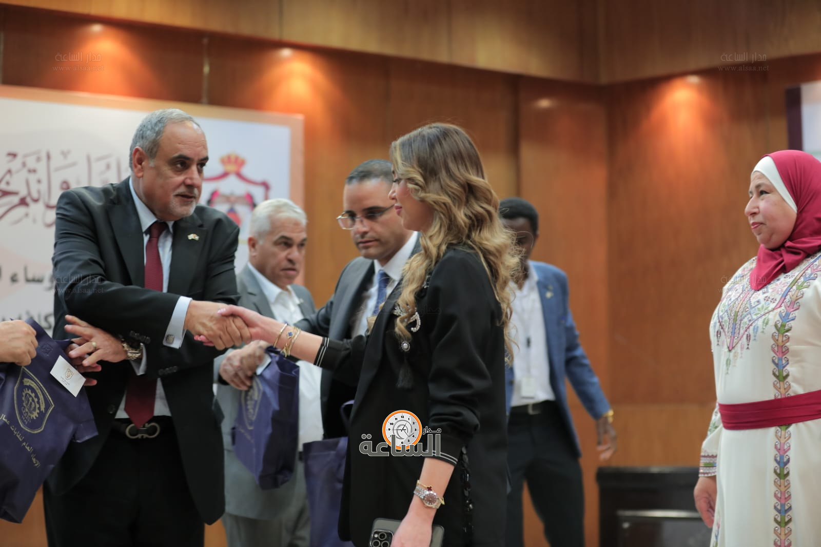 Madar Al-Saa Images 0.7949080003343005