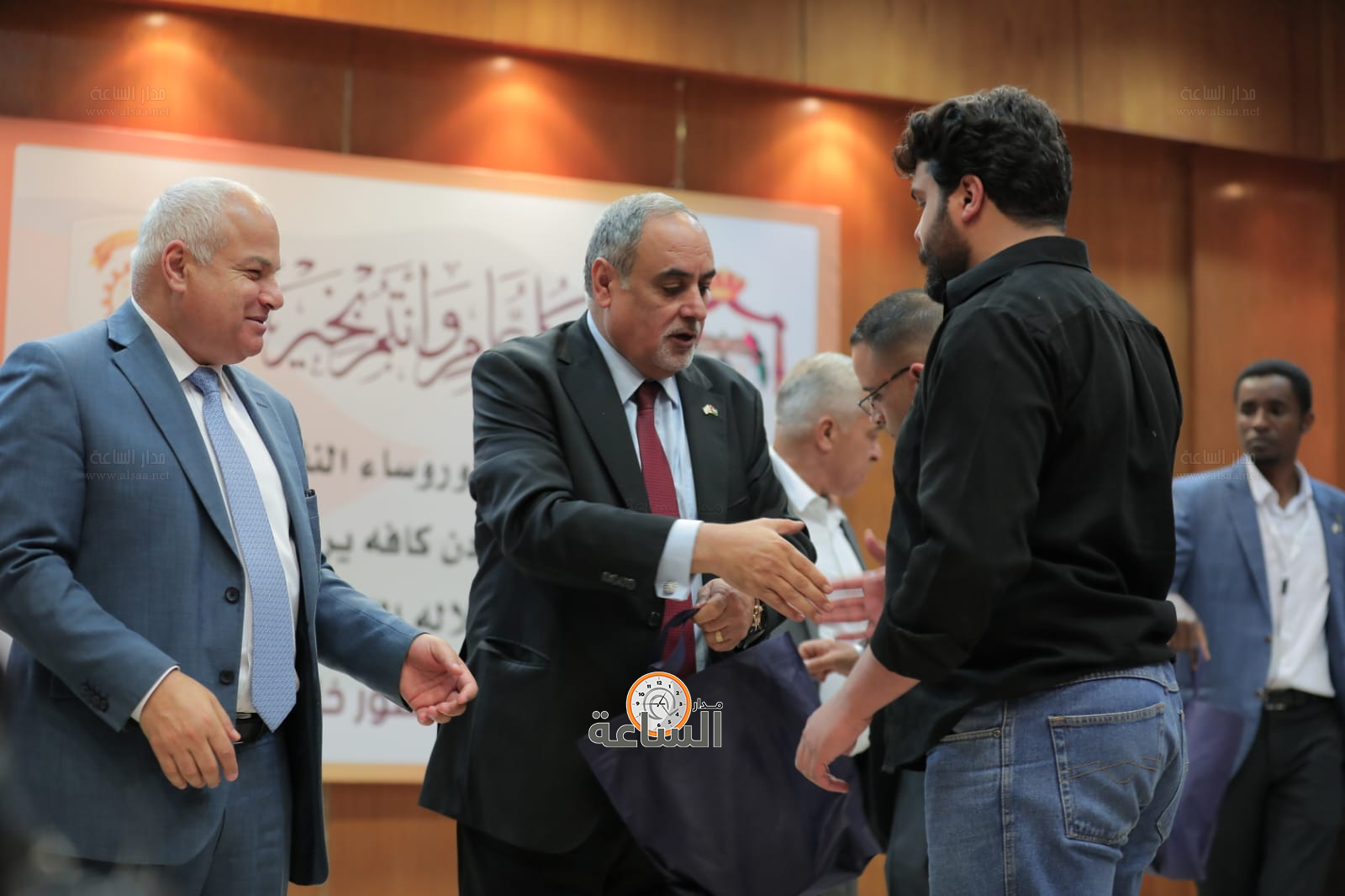 Madar Al-Saa Images 0.7240775103869046