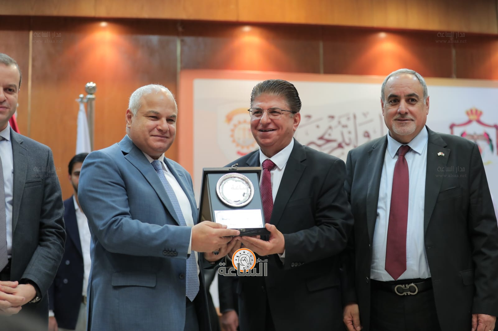 Madar Al-Saa Images 0.5872771633919853