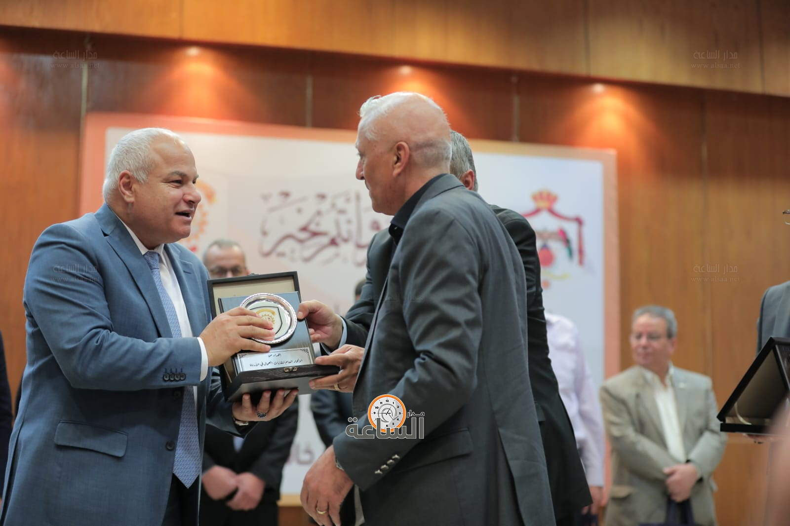 Madar Al-Saa Images 0.715912741113026