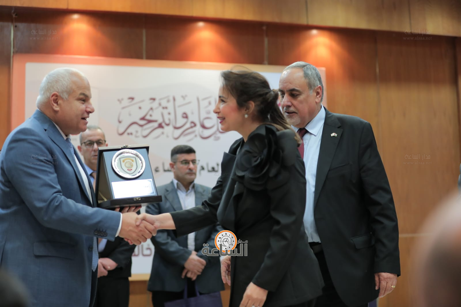 Madar Al-Saa Images 0.4058476782200249