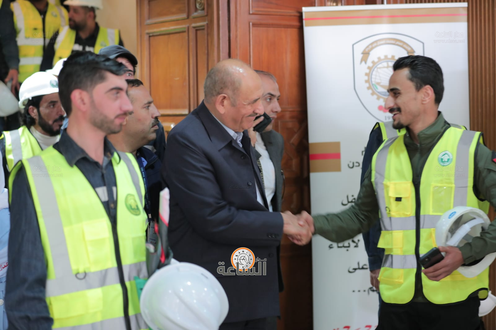 Madar Al-Saa Images 0.8792920587601978