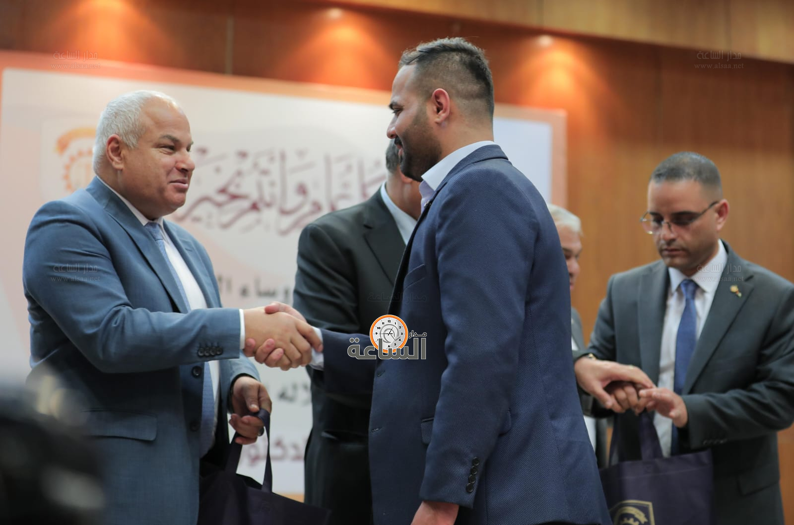 Madar Al-Saa Images 0.6836360740990264