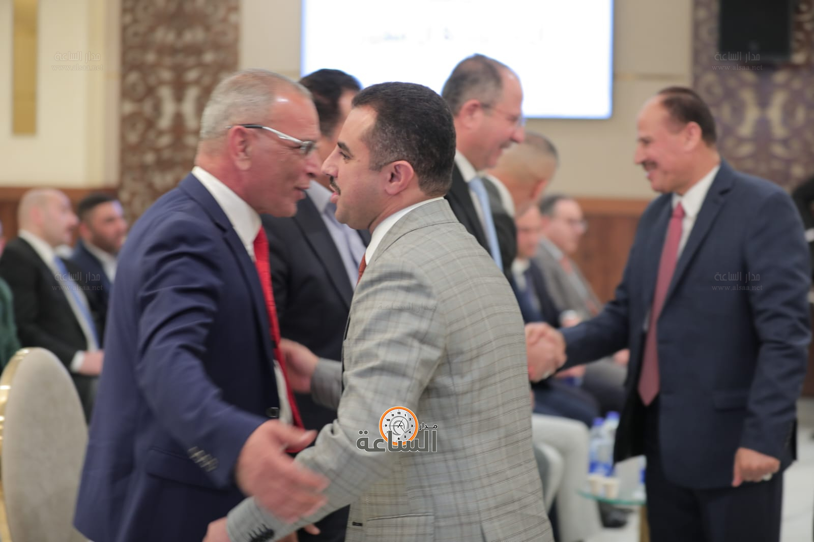 Madar Al-Saa Images 0.36809415749028407