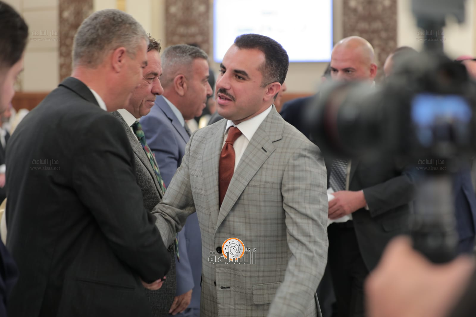 Madar Al-Saa Images 0.16788941021182147